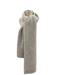 "Mjúkur" beige scarf made from Icelandic wool