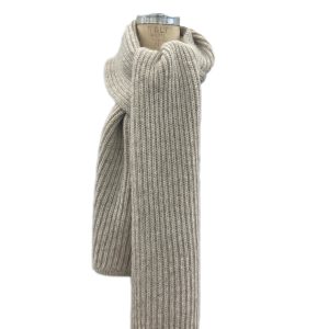 "Mjúkur" beige scarf made from Icelandic wool