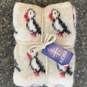 beige puffin baby blanket, beige babyblanket with puffin motif