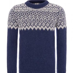 "Borg" wool sweater blue, dark blue wool sweater with traditional icelandic pattern in white. Made from Icelandic wool 