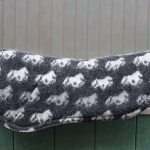 "Fákur" saddlepad horses black, black saddlepad with gray and white horses, made from Icelandic wool