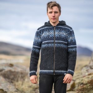 "Drangi" hooded cardigan - blue. Black hooded cardigan with blue pattern and full-length zipper made from Icelandic wool