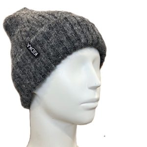 Dark gray wool hat knitted from Fjallalopi Icelandic wool. Rib-knit gives flexibility. Made from Icelandic wool, made in Iceland