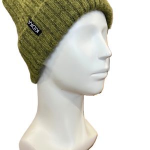 Moss green hat knitted from Fjallalopi Icelandic wool. Rib-knit gives flexibility