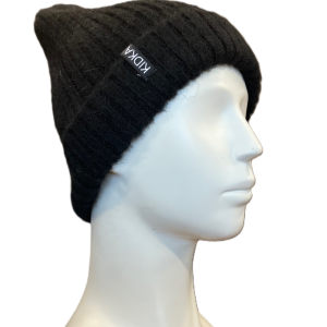 Black wool hat knitted from Fjallalopi Icelandic wool. Rib-knit gives flexibility. Made from Icelandic wool, made in Iceland